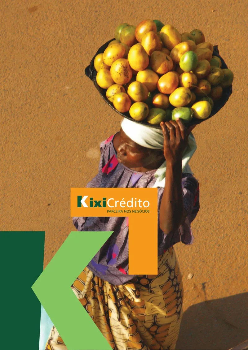 Peça da KixiCrédito com mulher carregando frutas na cabeça e a marca em verde e laranja.